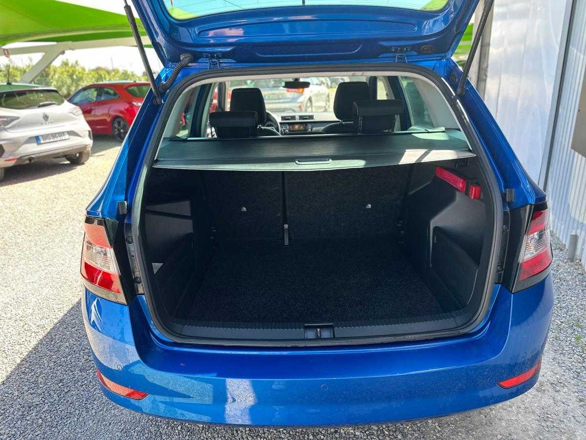 skoda-fabia-2022-gasolina-999cc