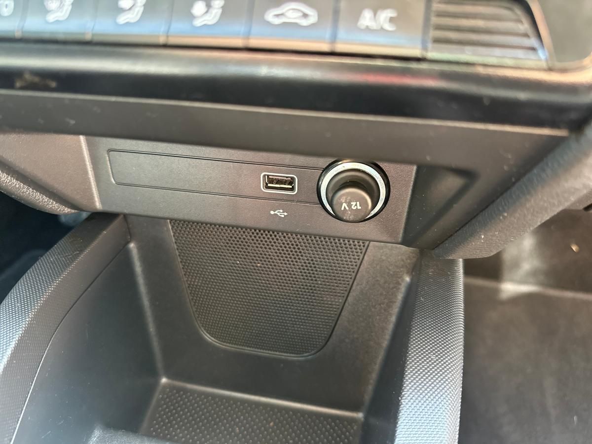 skoda-fabia-2022-gasolina-999cc