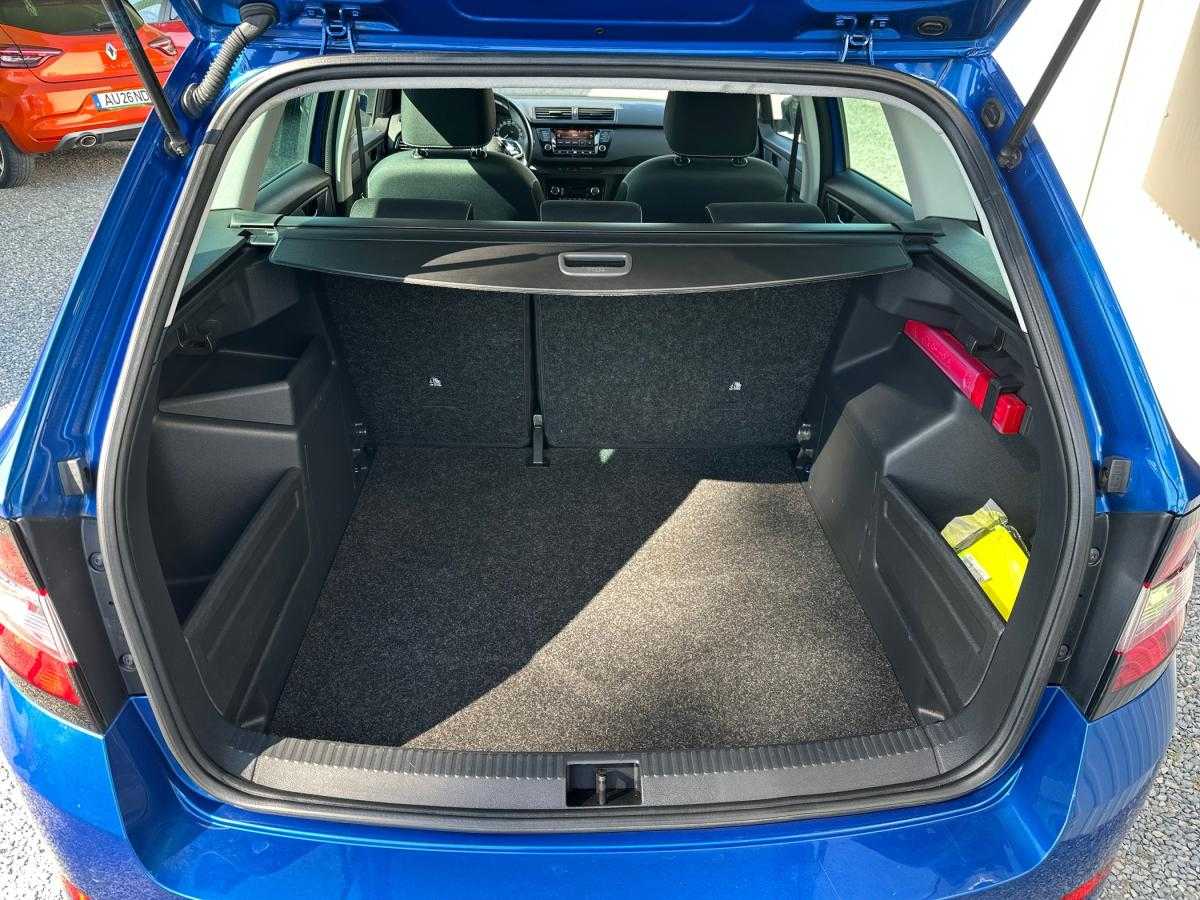 skoda-fabia-2022-gasolina-999cc