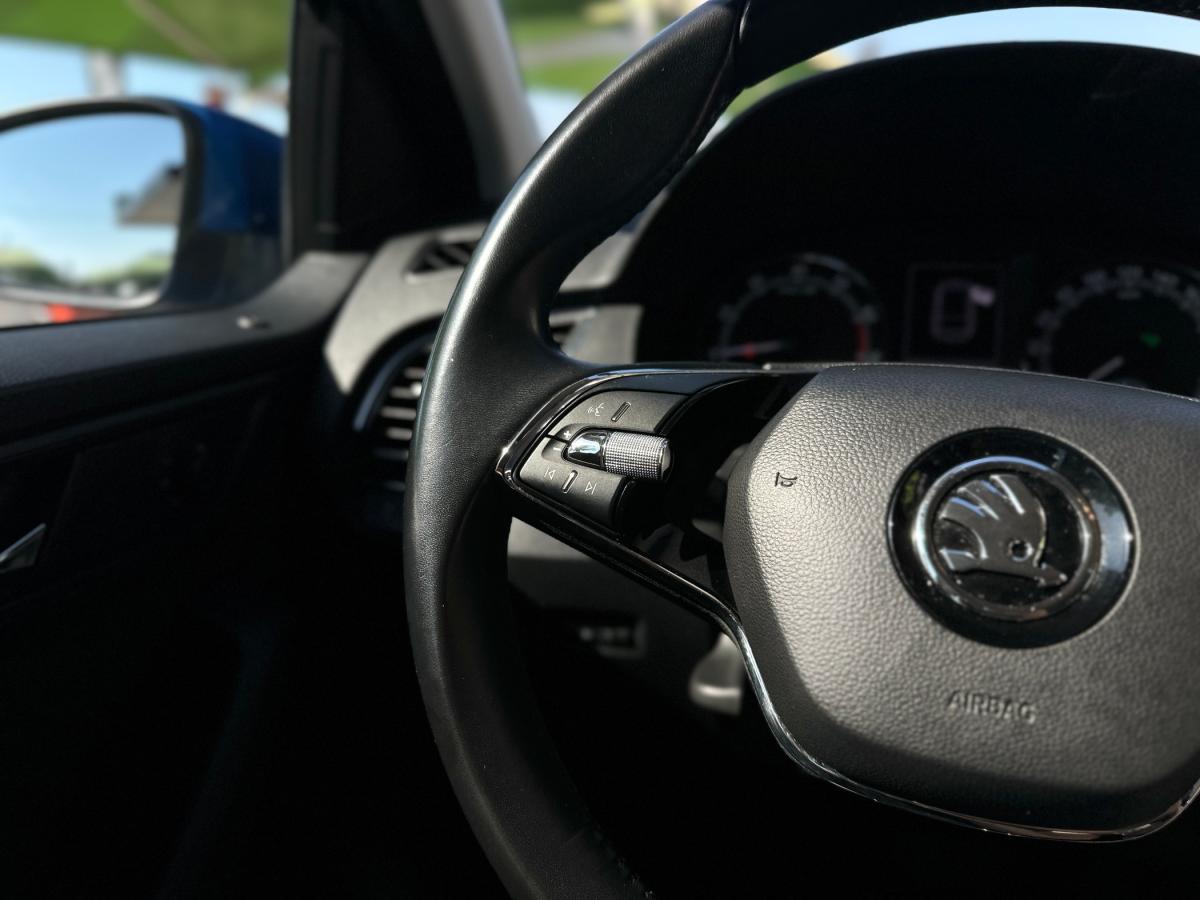 skoda-fabia-2022-gasolina-999cc