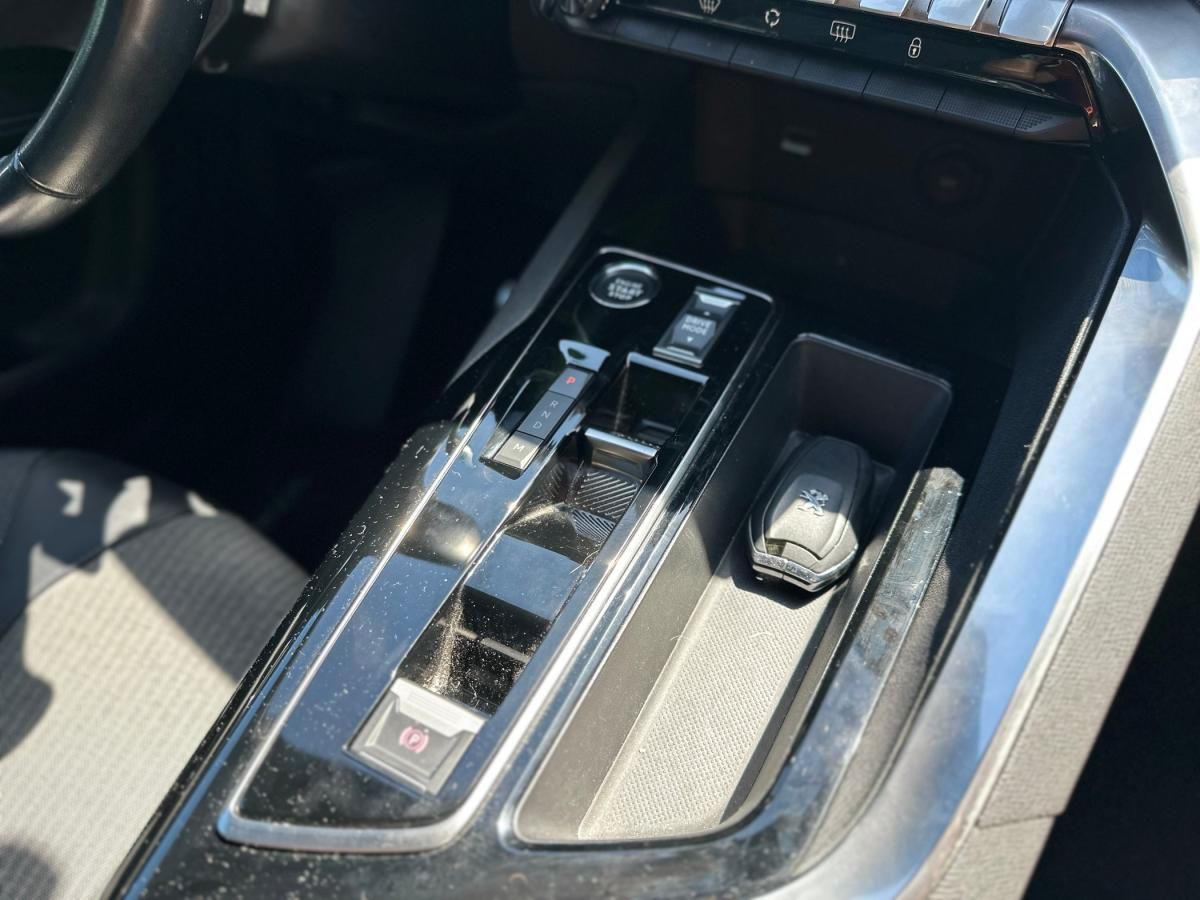 peugeot-5008-2023-diesel-1499cc