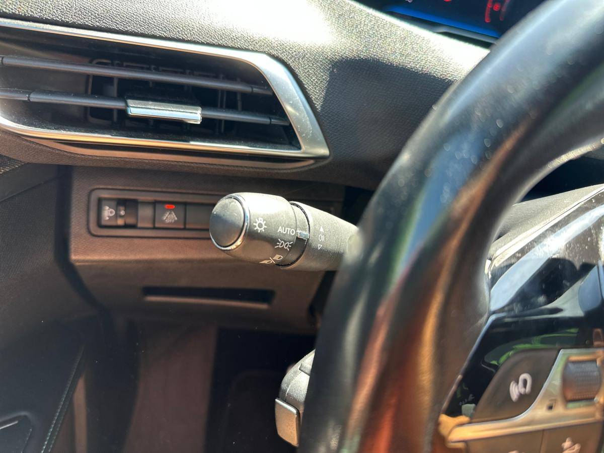 peugeot-5008-2023-diesel-1499cc