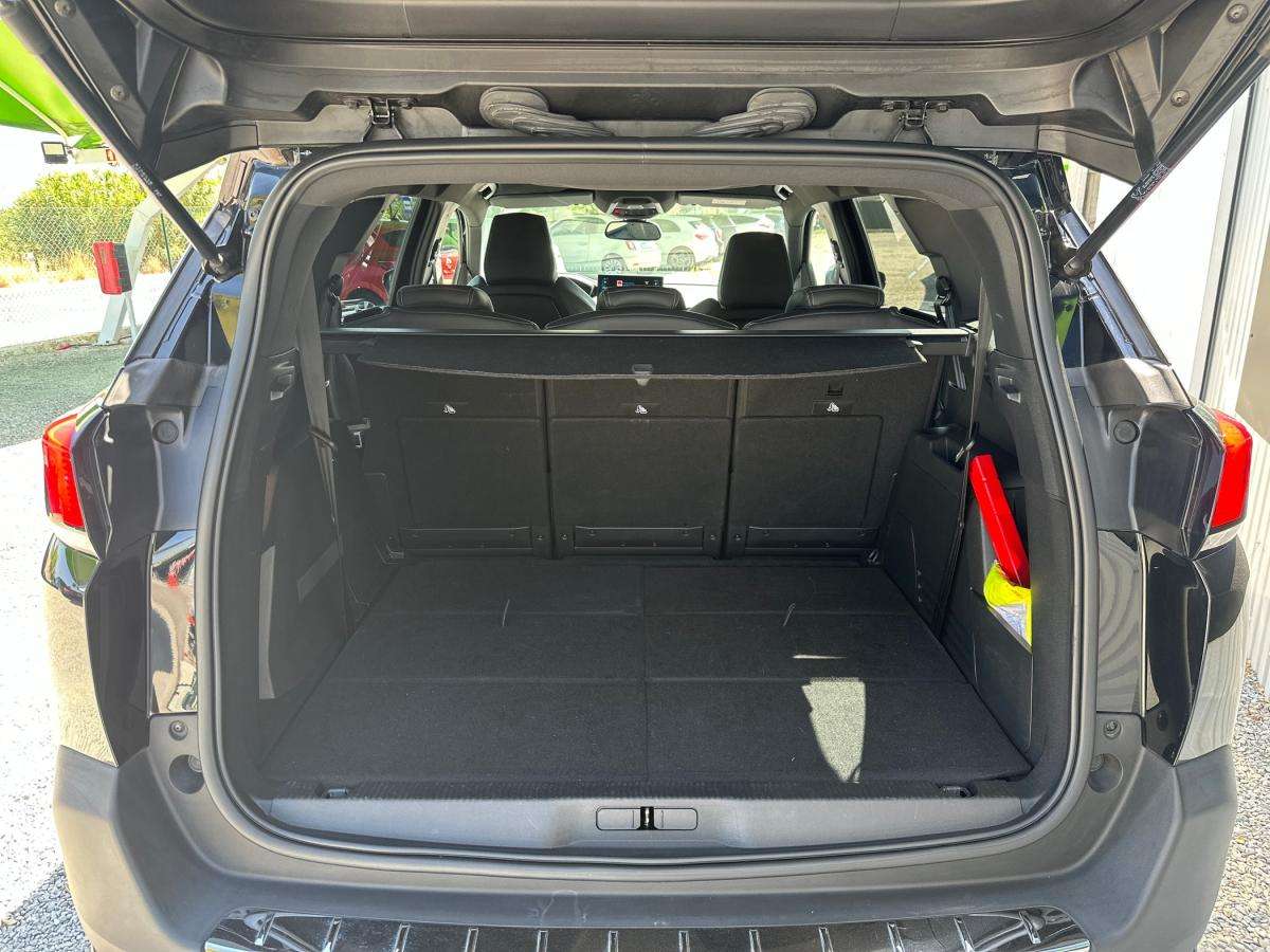 peugeot-5008-2023-diesel-1499cc