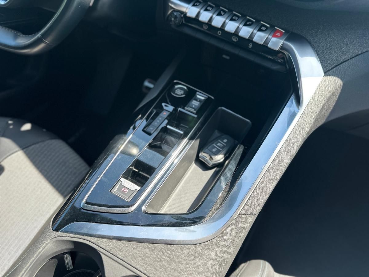 peugeot-5008-2023-diesel-1499cc