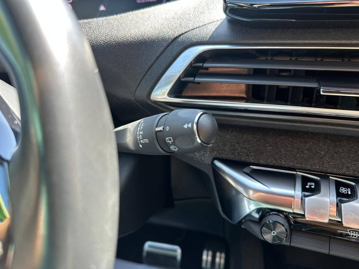 peugeot-5008-2023-diesel-1499cc