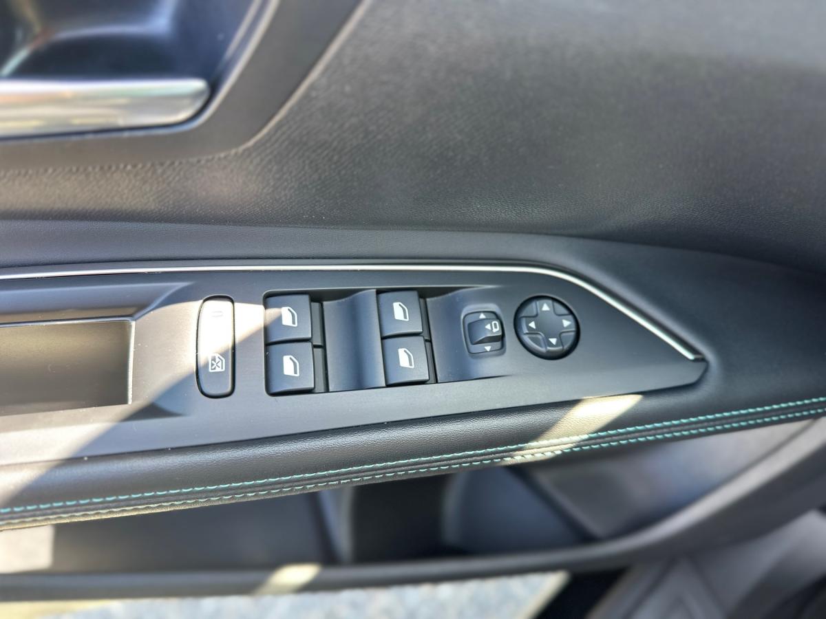 peugeot-5008-2023-diesel-1499cc