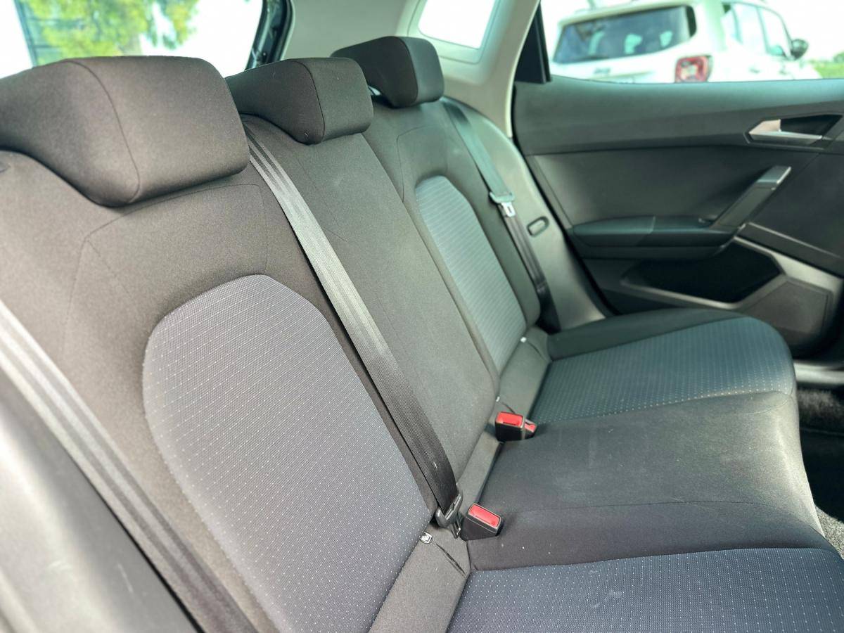 seat-arona-2023-gasolina-999cc