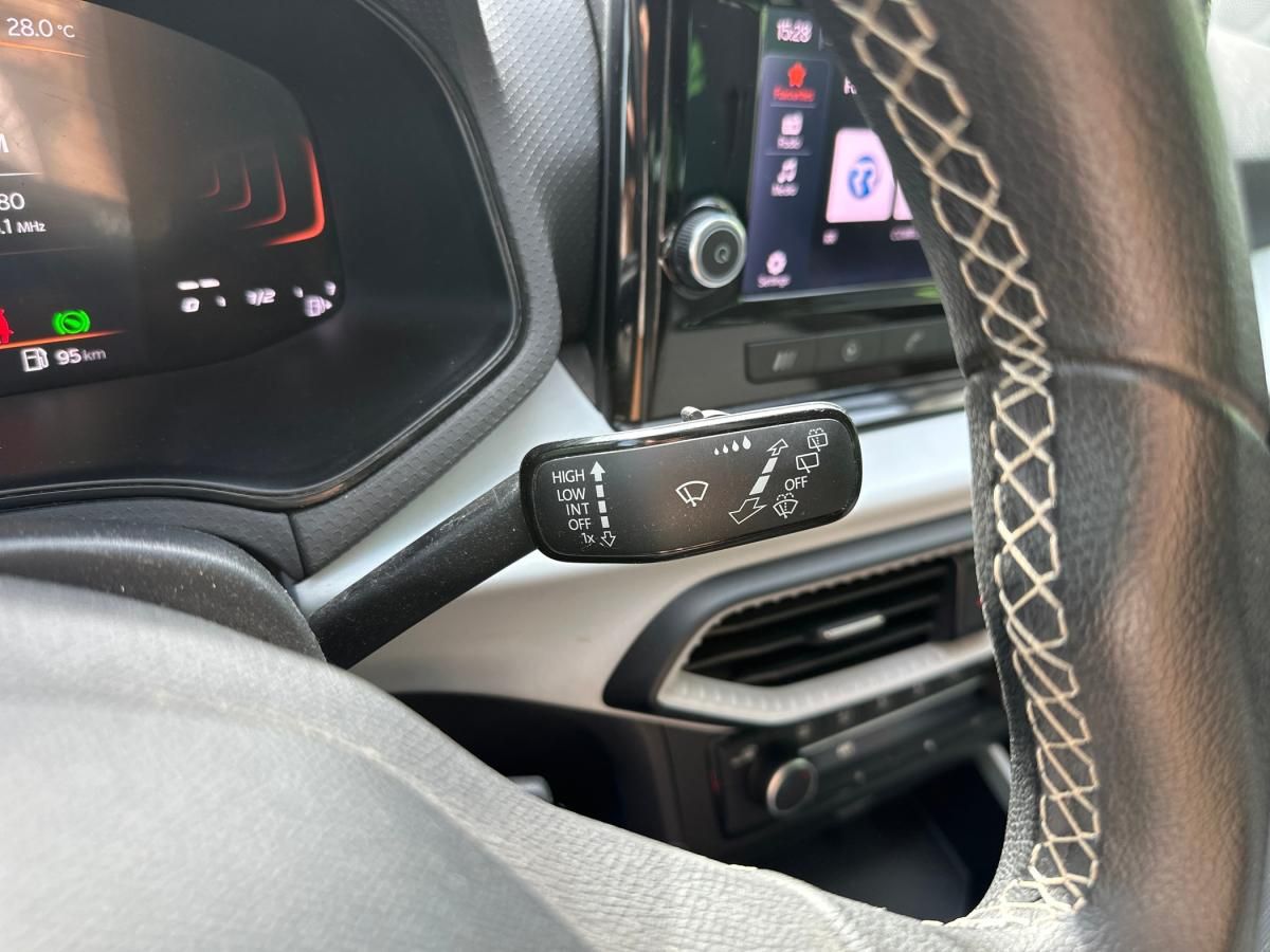seat-arona-2023-gasolina-999cc