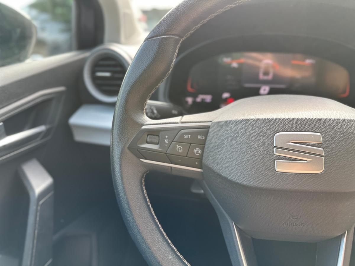 seat-arona-2023-gasolina-999cc