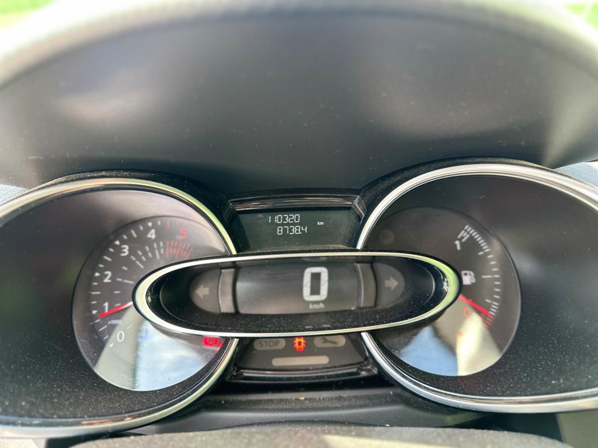 renault-clio-sport-tourer-2018-diesel-1461cc
