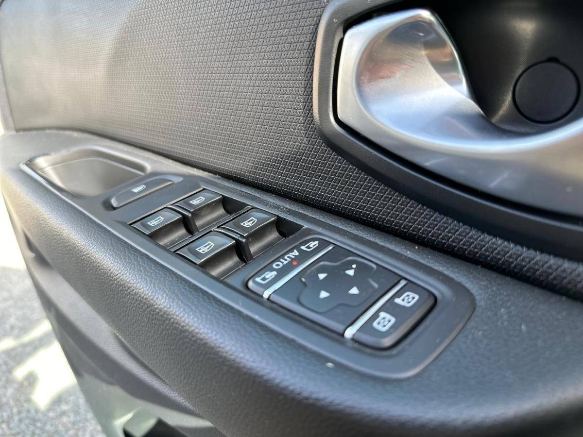 renault-clio-sport-tourer-2018-diesel-1461cc