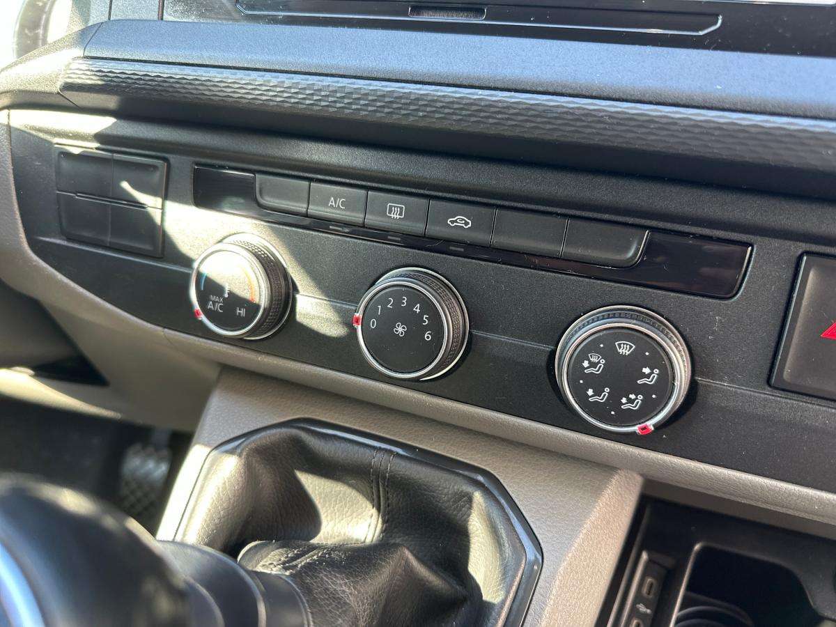 volkswagen-transporter-2021-diesel-1968cc