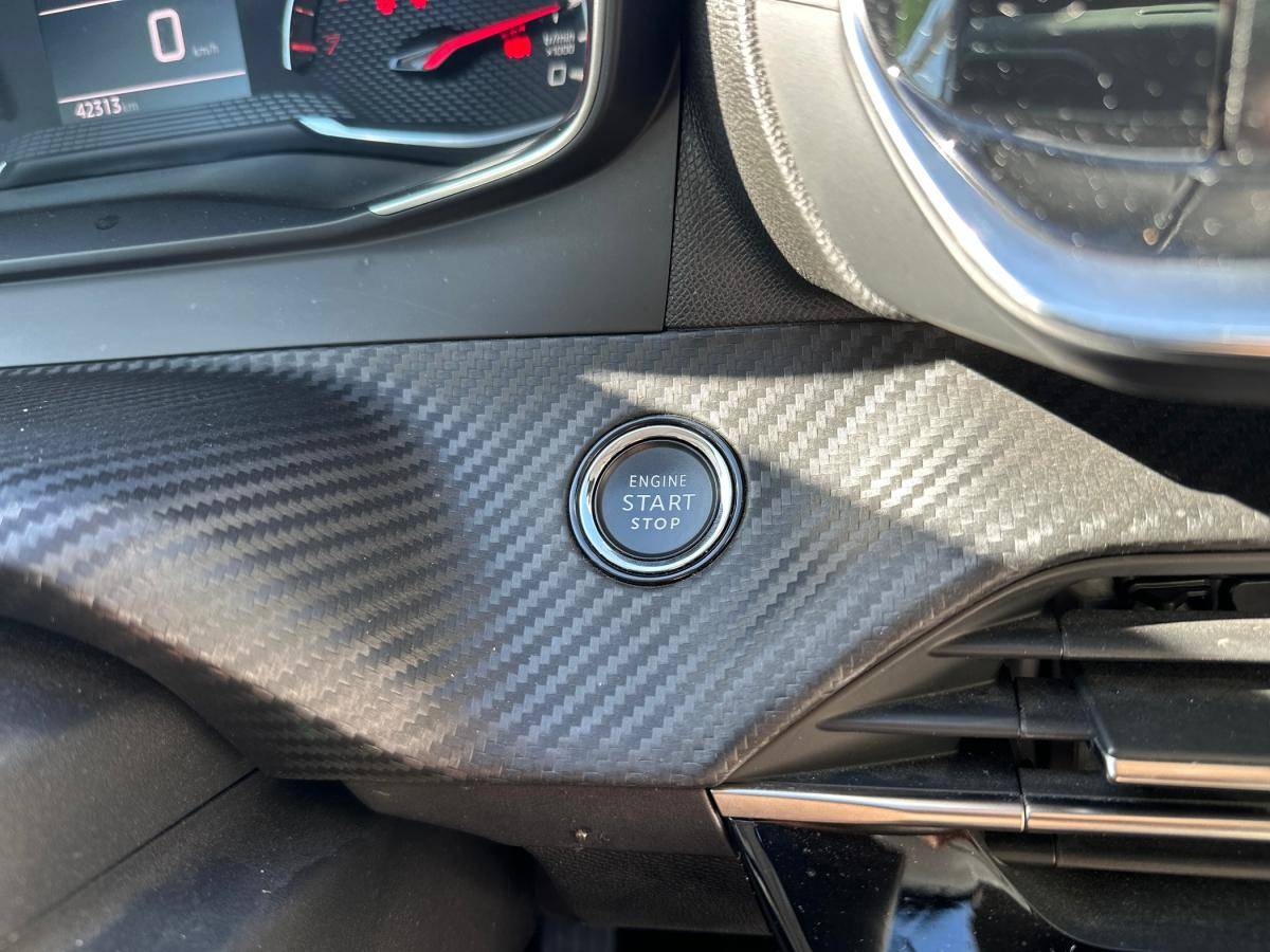 peugeot-208-2022-gasolina-1199cc