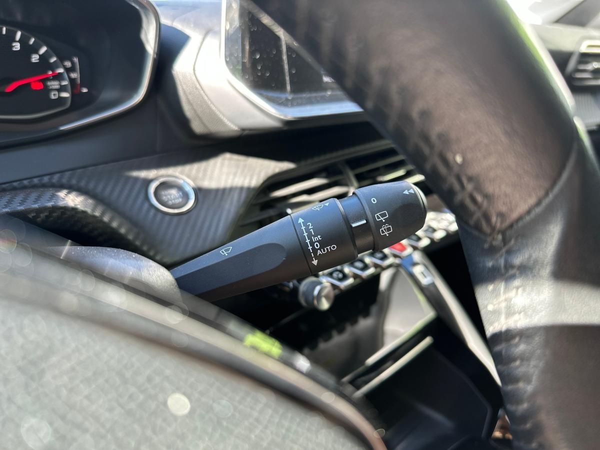peugeot-208-2022-gasolina-1199cc