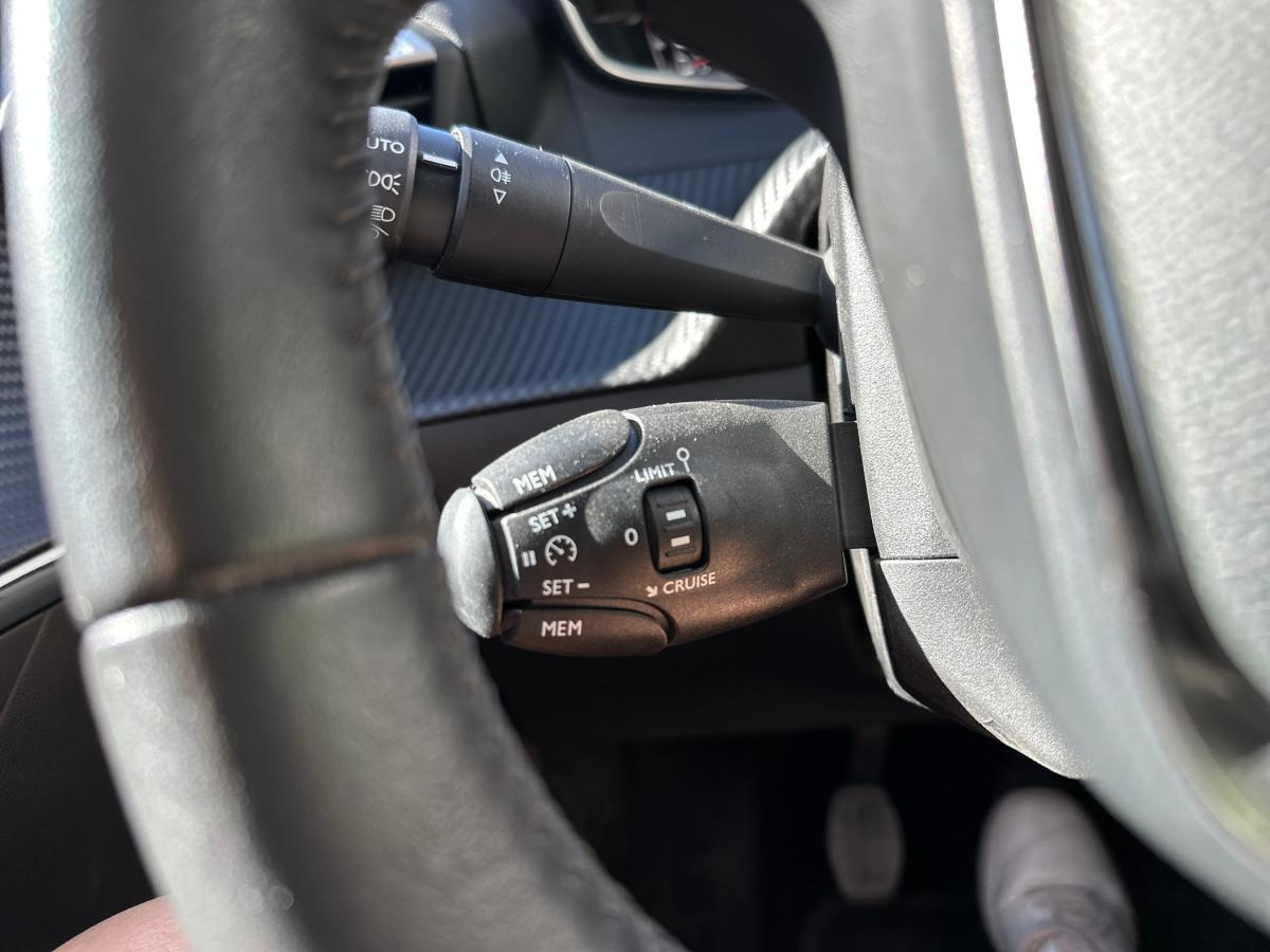 peugeot-208-2022-gasolina-1199cc