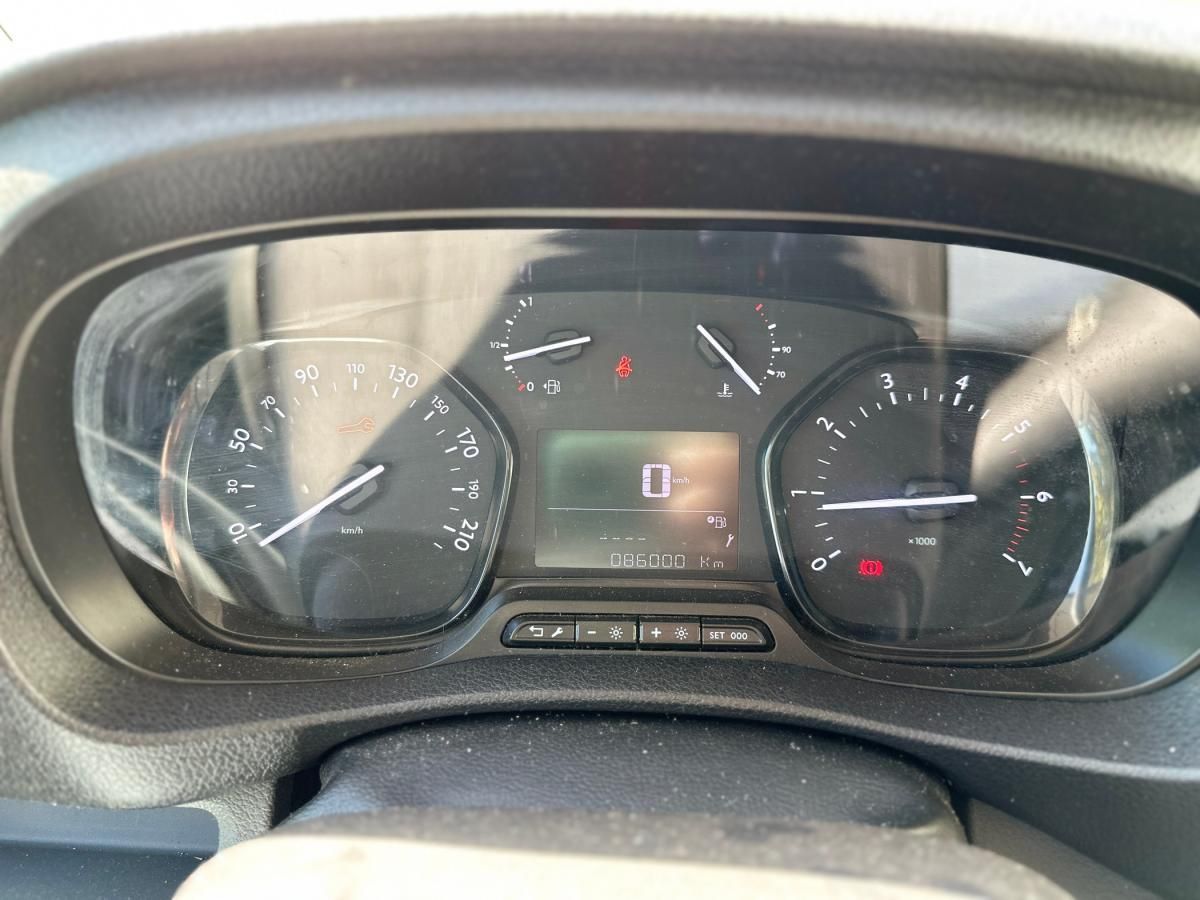 peugeot-expert-2021-diesel-1499cc