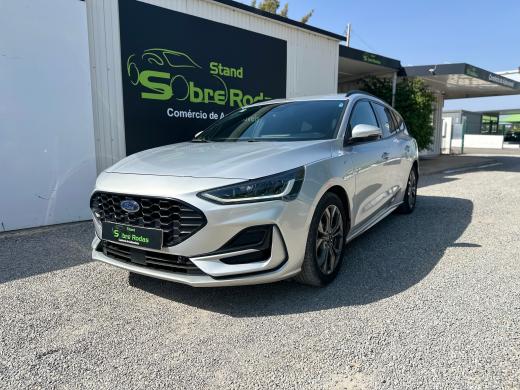 ford-focus-2023-hibrido-a-gasolina-999cc