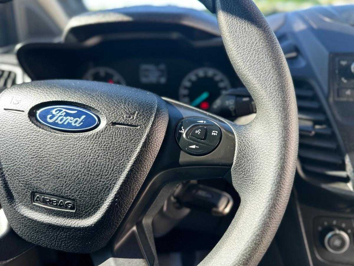 ford-transit-connect-2023-diesel-1499cc