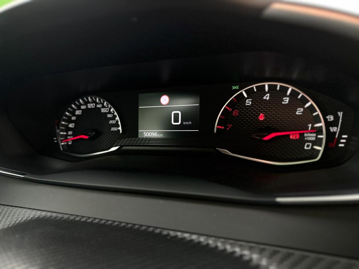 peugeot-2008-2022-gasolina-1199cc