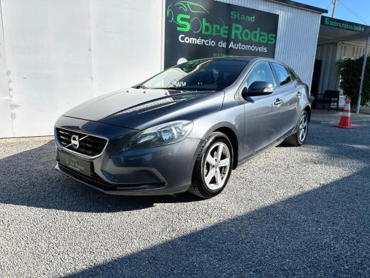 volvo-v40-2013-diesel-1560cc