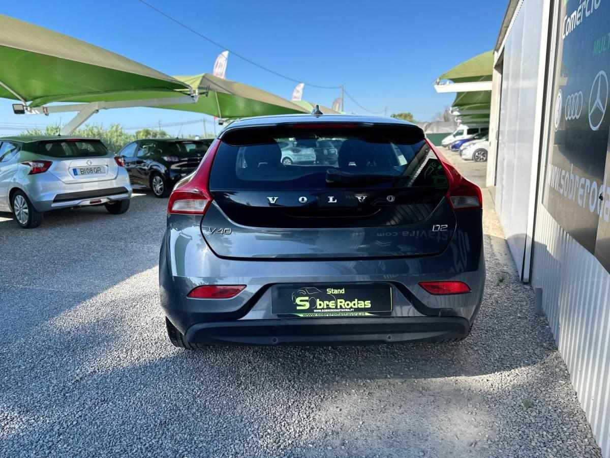 volvo-v40-2013-diesel-1560cc