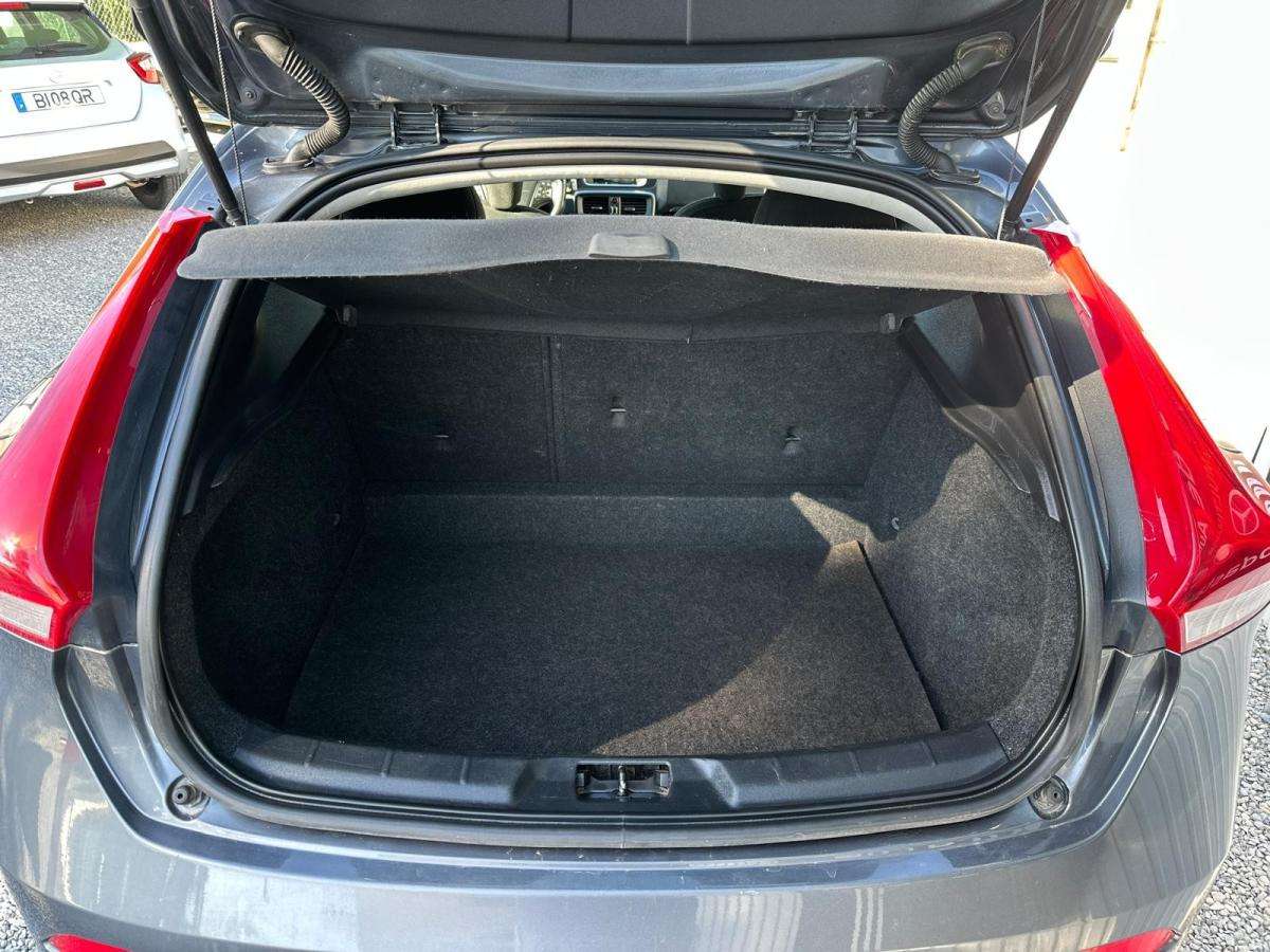 volvo-v40-2013-diesel-1560cc