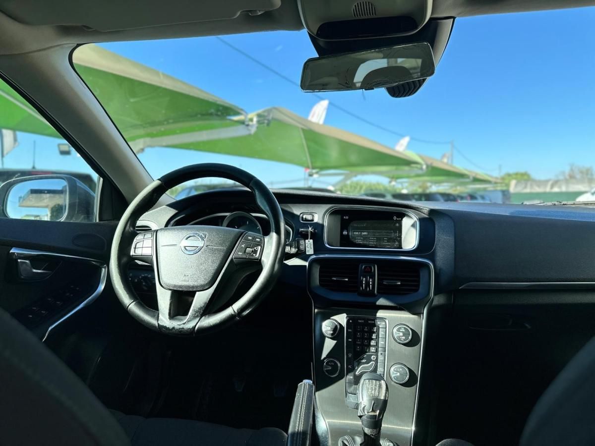 volvo-v40-2013-diesel-1560cc