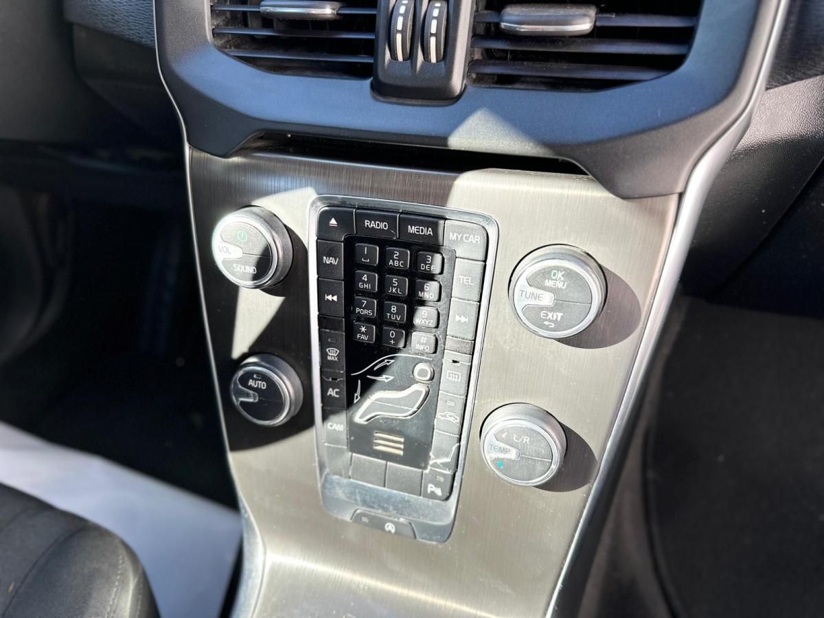 volvo-v40-2013-diesel-1560cc