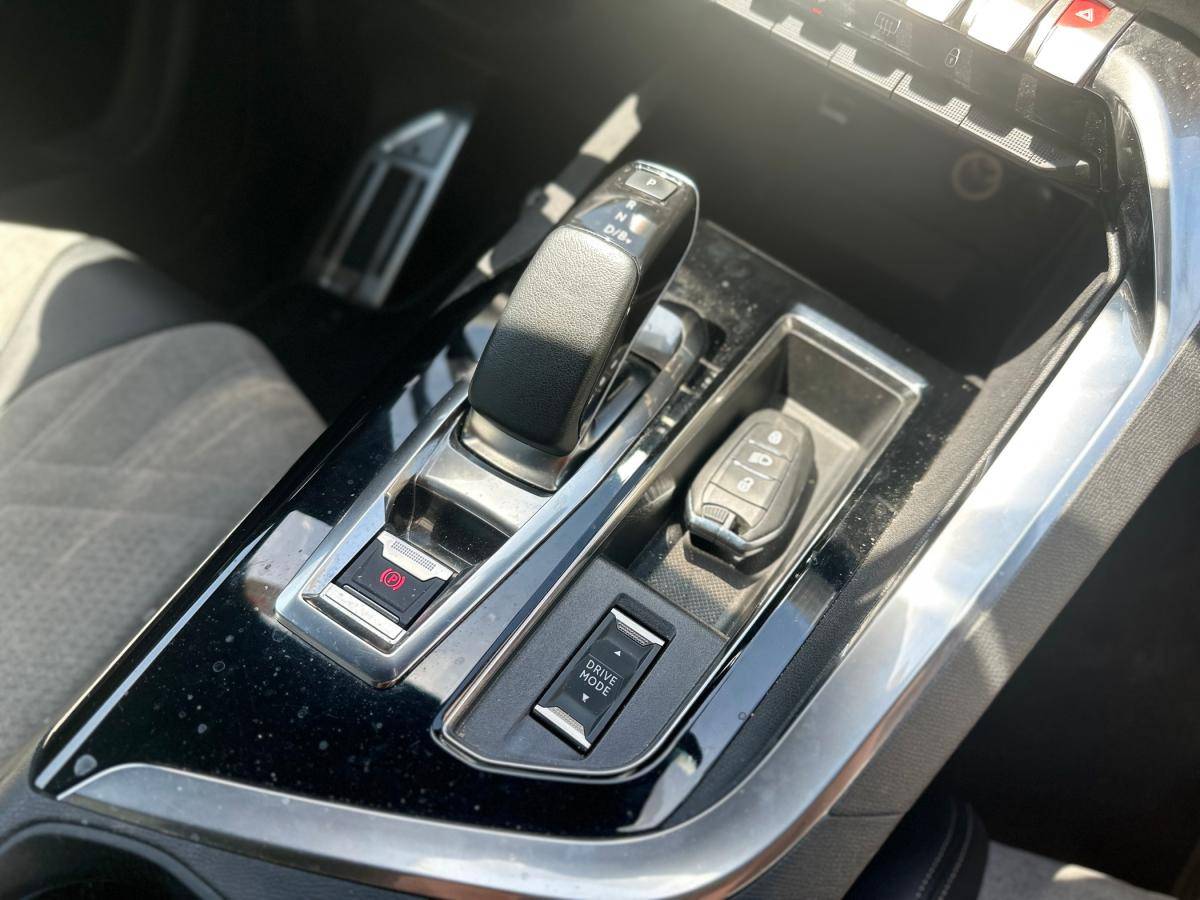 peugeot-3008-2025-hibrido-a-gasolina-1598cc