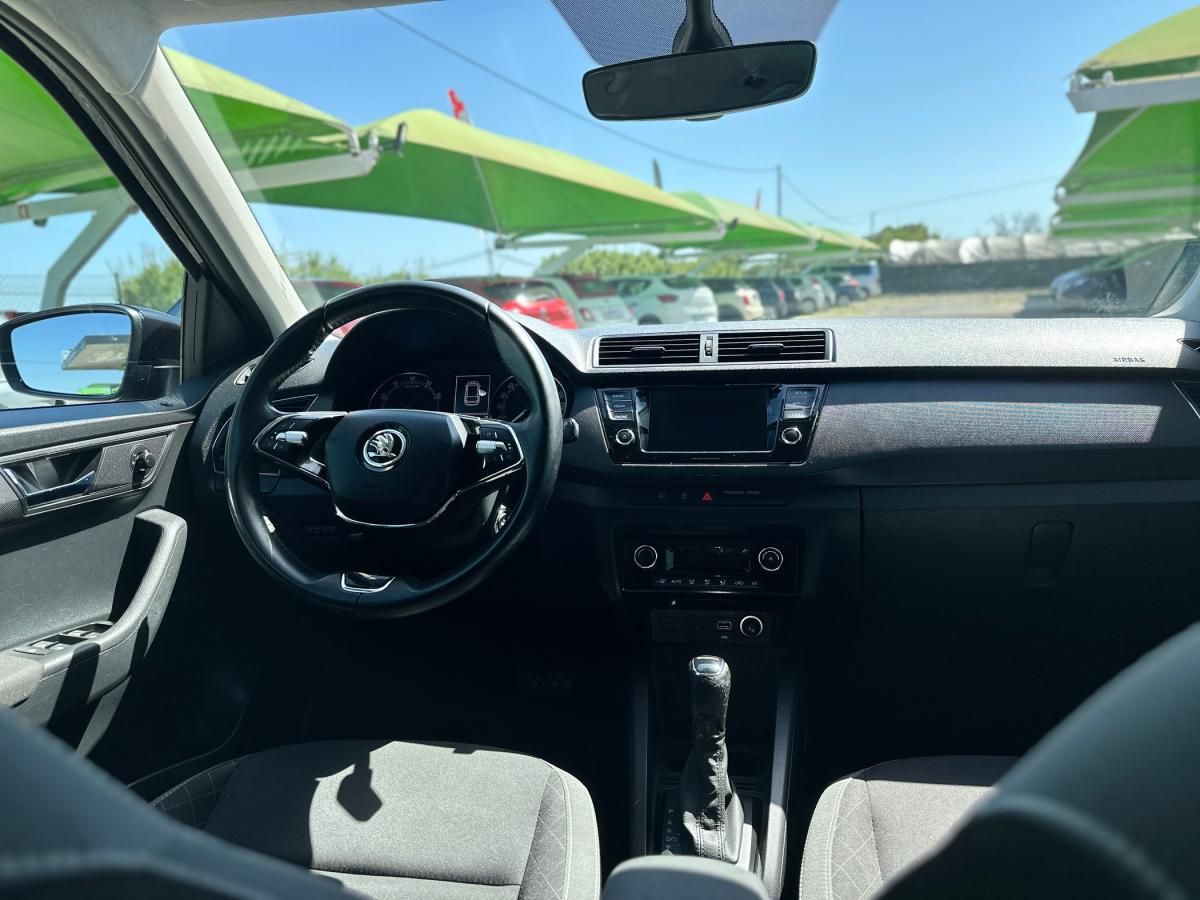 skoda-fabia-2022-gasolina-999cc