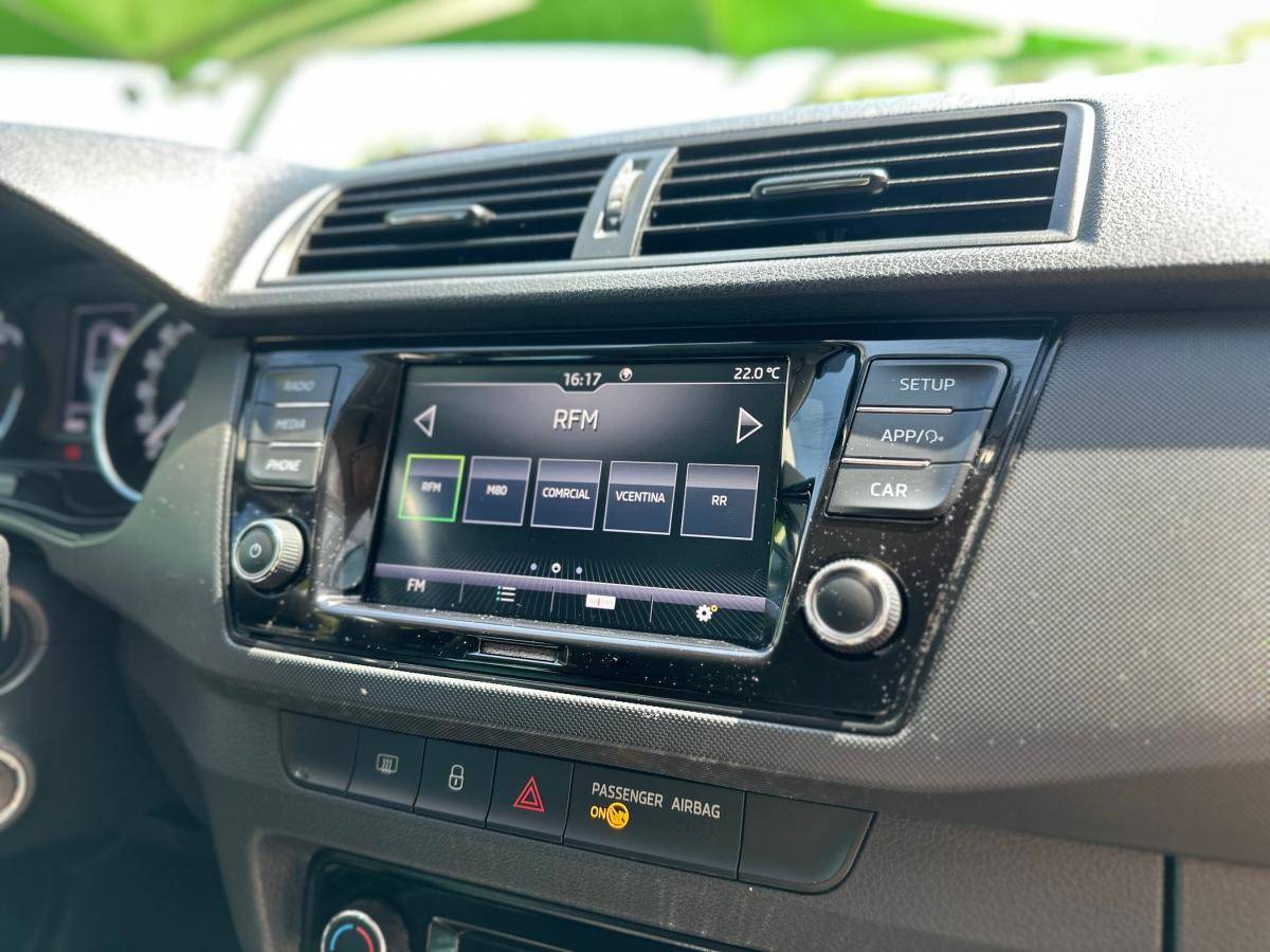 skoda-fabia-2022-gasolina-999cc