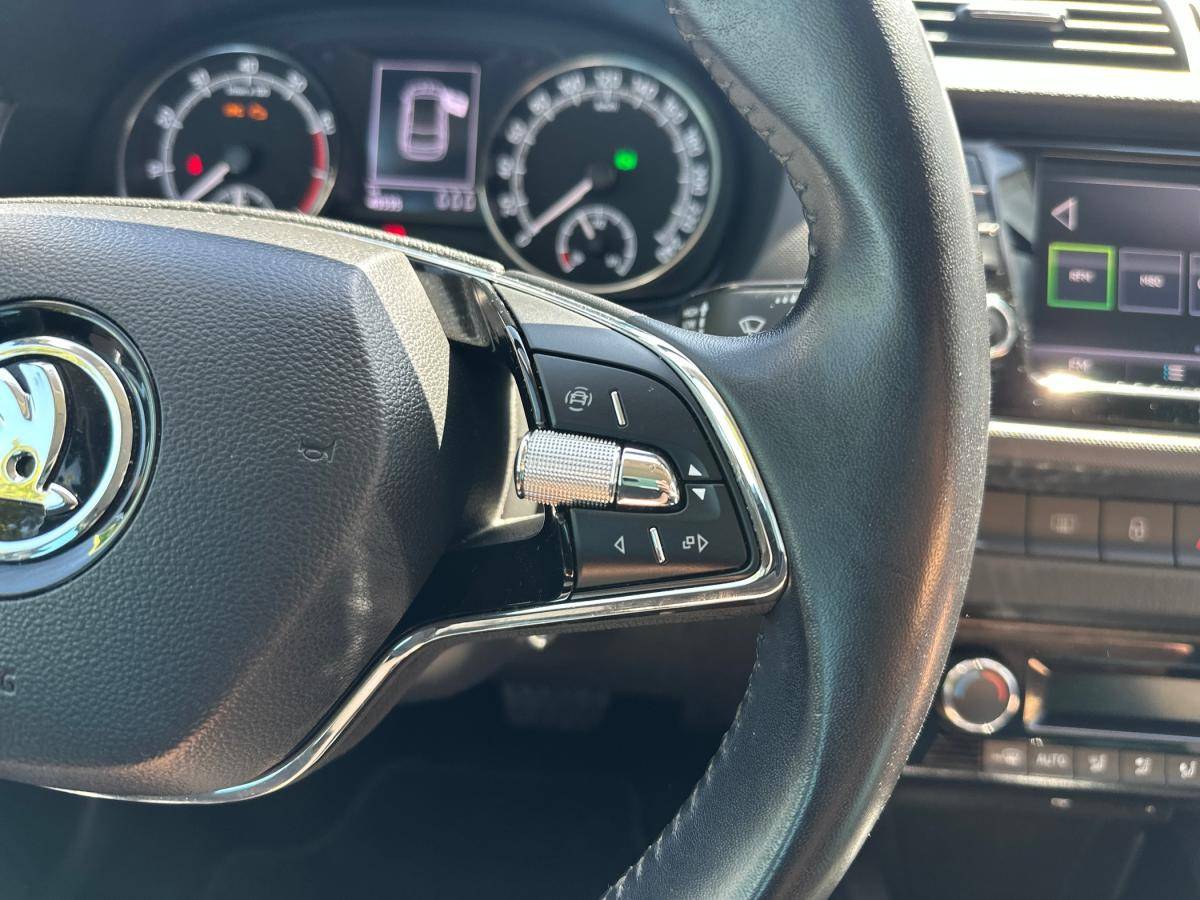 skoda-fabia-2022-gasolina-999cc