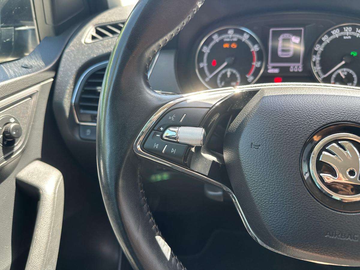 skoda-fabia-2022-gasolina-999cc