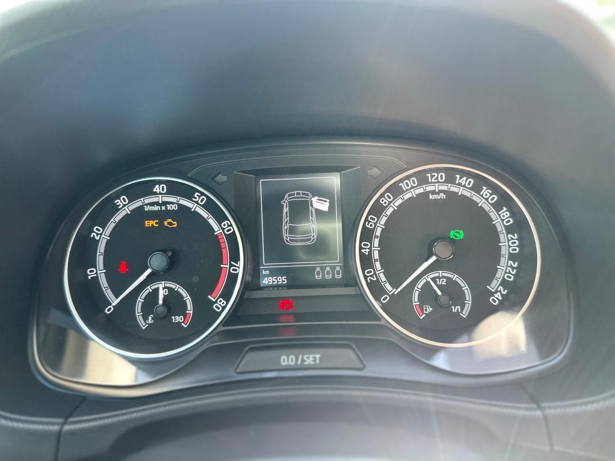 skoda-fabia-2022-gasolina-999cc