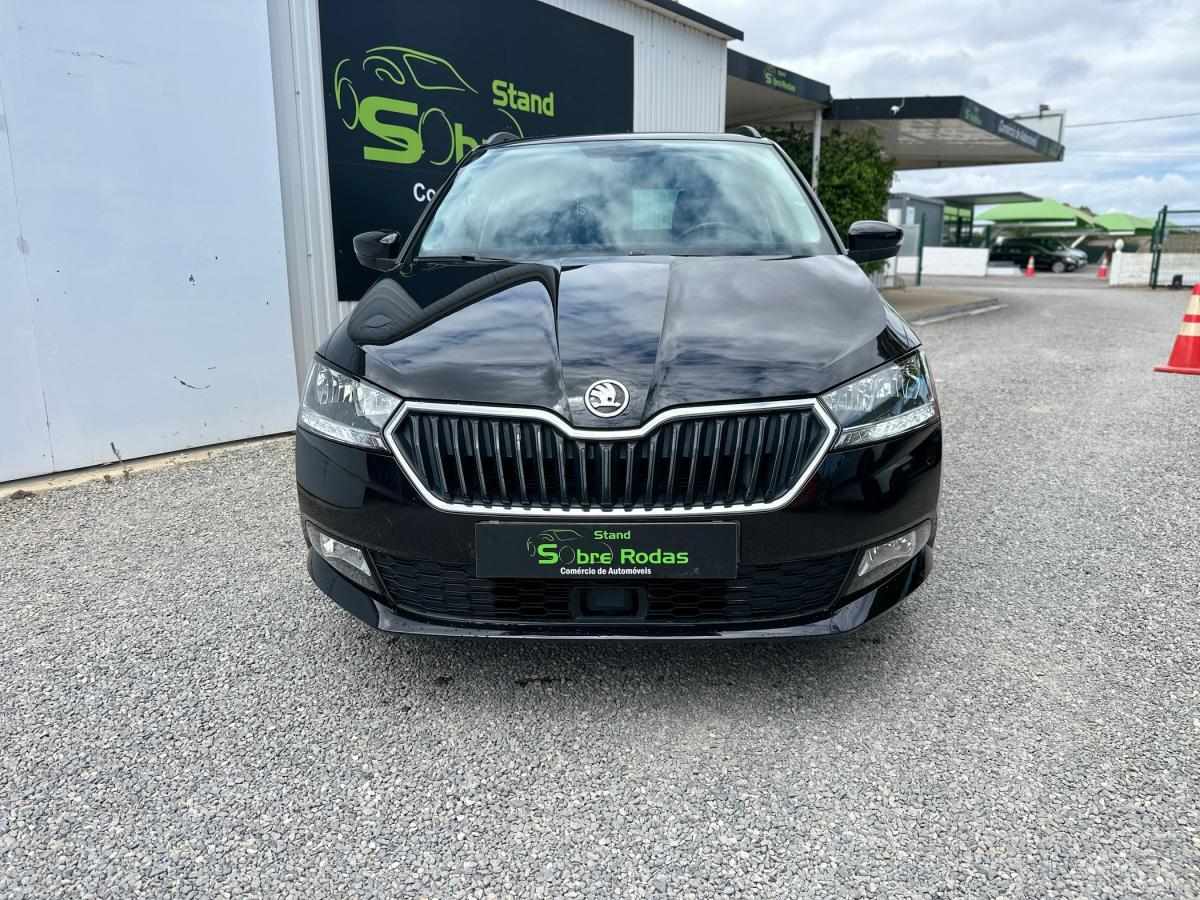 skoda-fabia-2022-gasolina-999cc