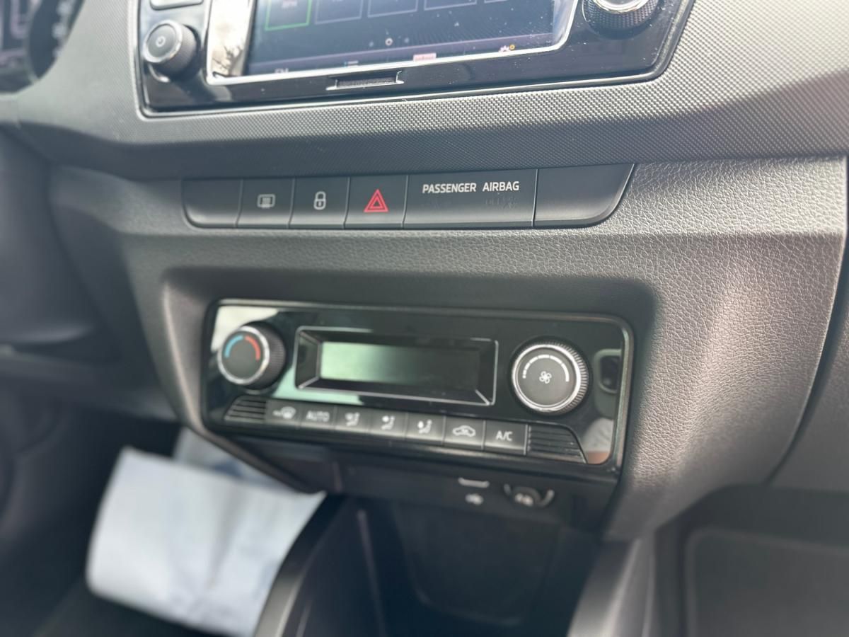 skoda-fabia-2022-gasolina-999cc