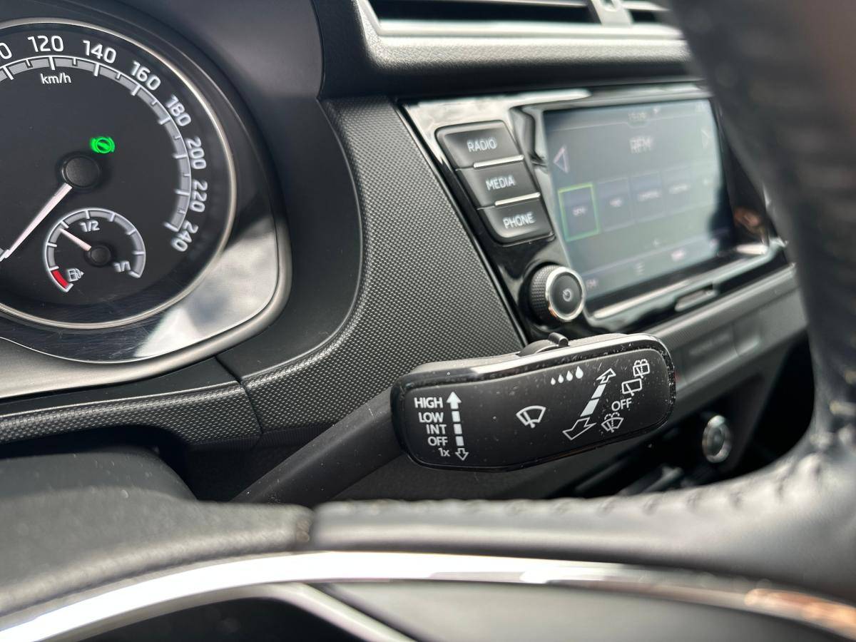skoda-fabia-2022-gasolina-999cc