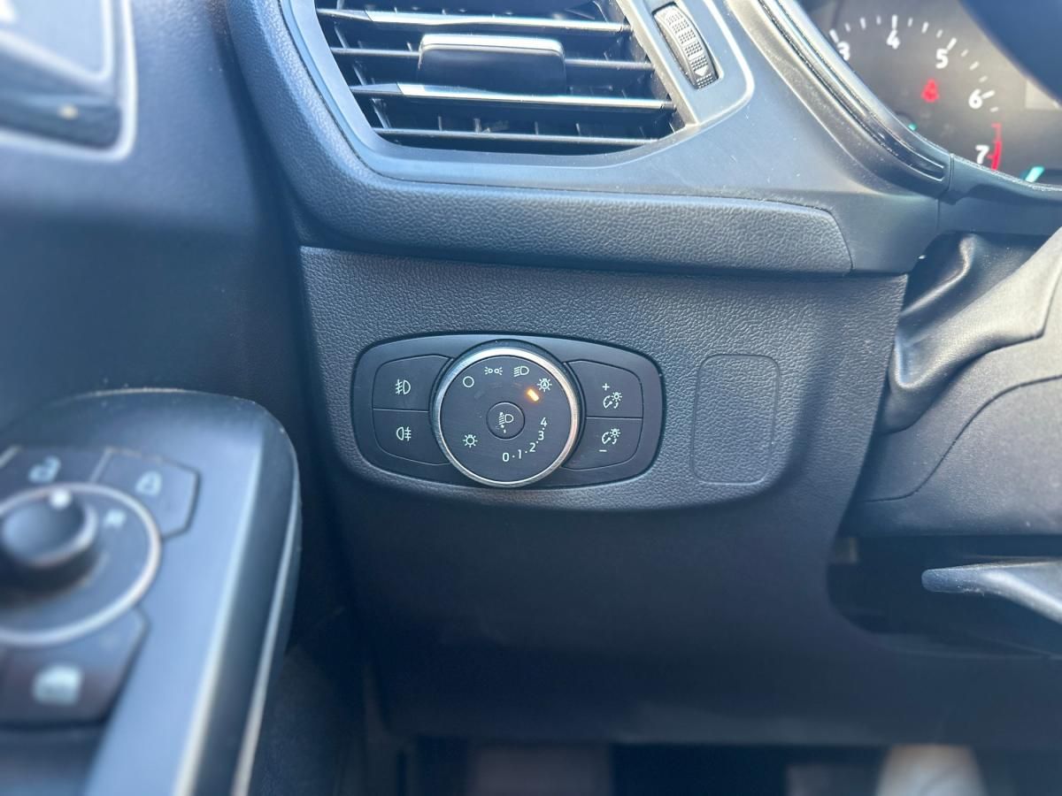 ford-focus-2023-gasolina-998cc