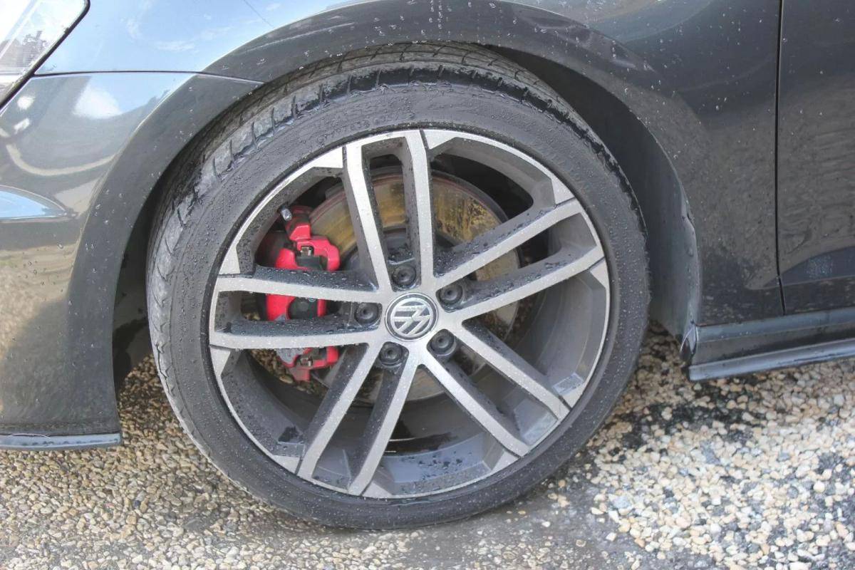 volkswagen-golf-2015-diesel-1968cc