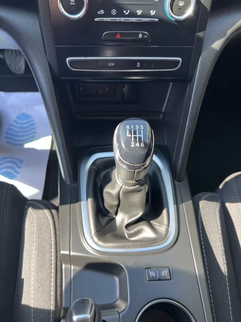 renault-megane-sport-tourer-2019-diesel-1461cc