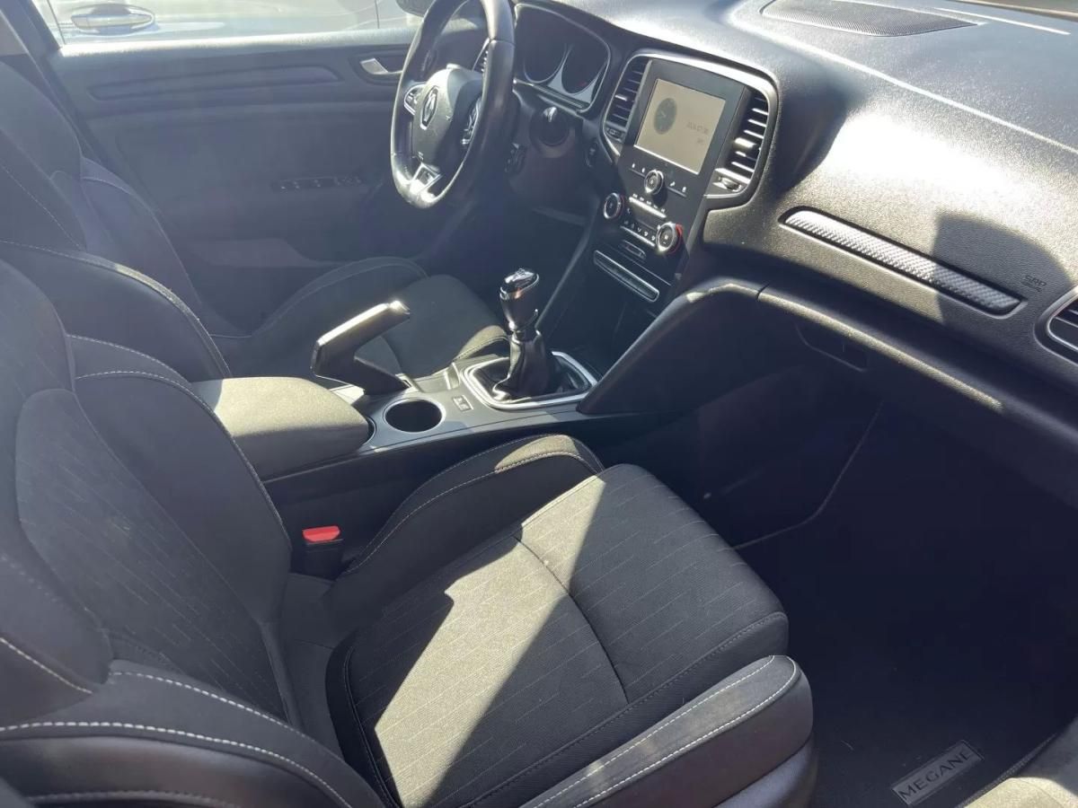 renault-megane-sport-tourer-2019-diesel-1461cc