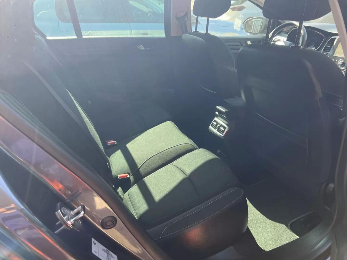 renault-megane-sport-tourer-2019-diesel-1461cc