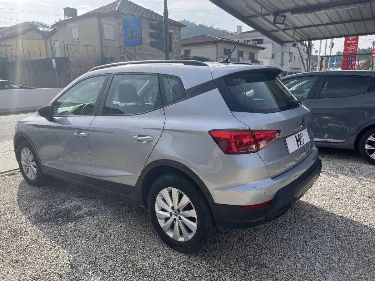 seat-arona-2023-gasolina-999cc