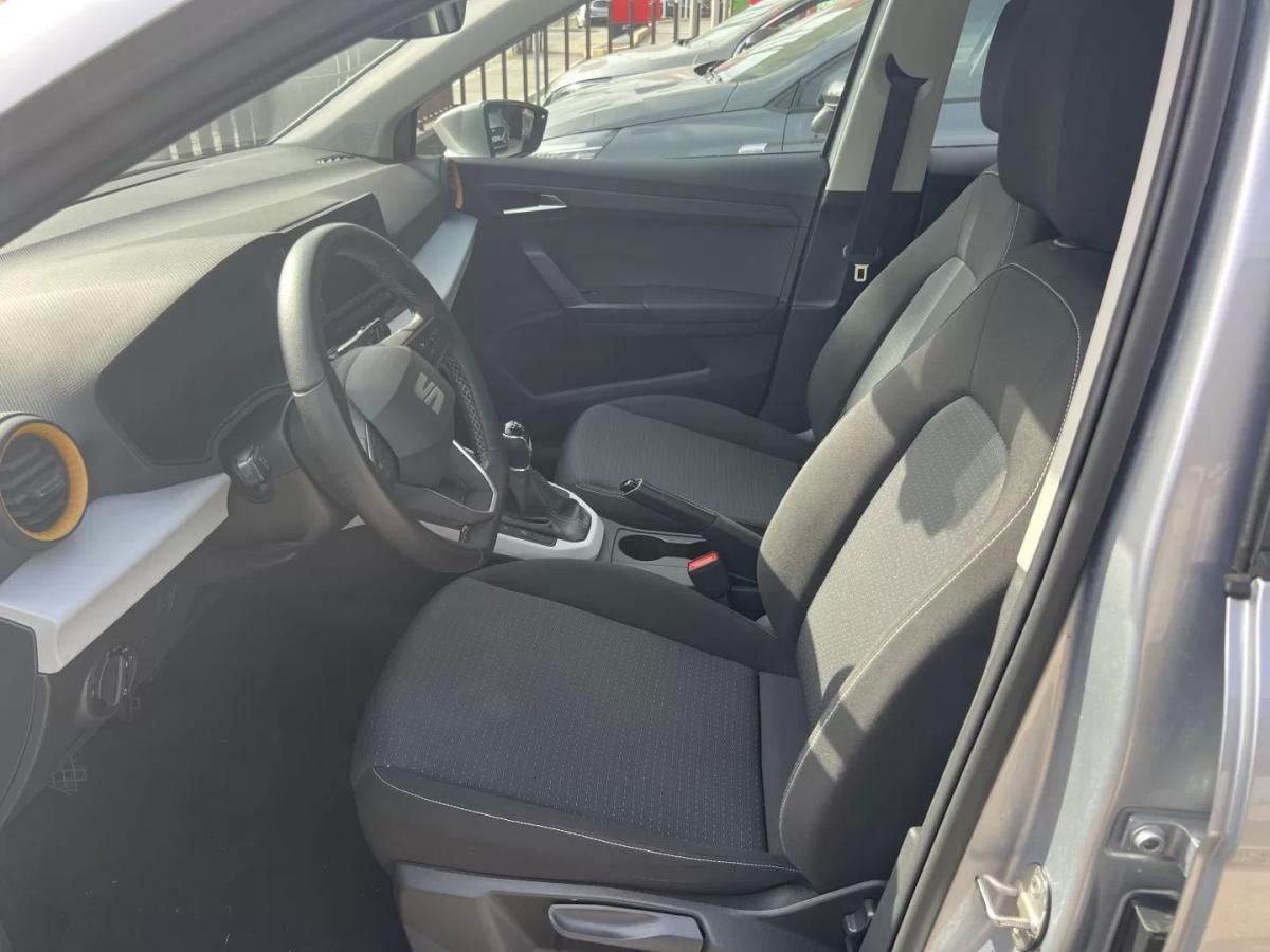 seat-arona-2023-gasolina-999cc