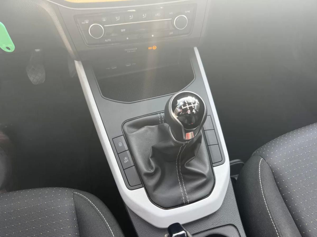 seat-arona-2023-gasolina-999cc