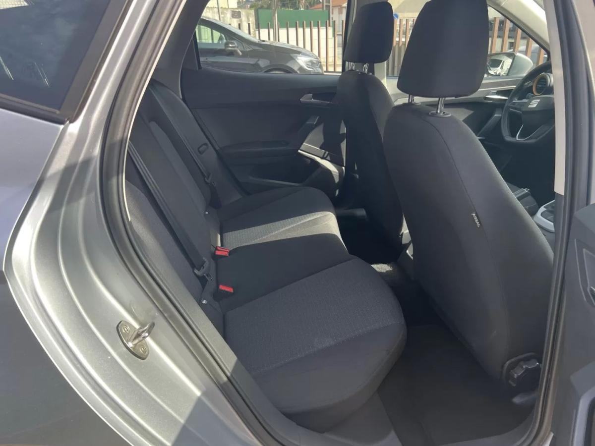seat-arona-2023-gasolina-999cc