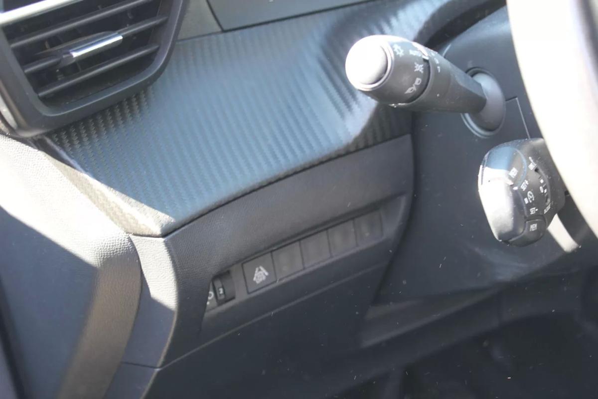 peugeot-2008-2022-diesel-1499cc