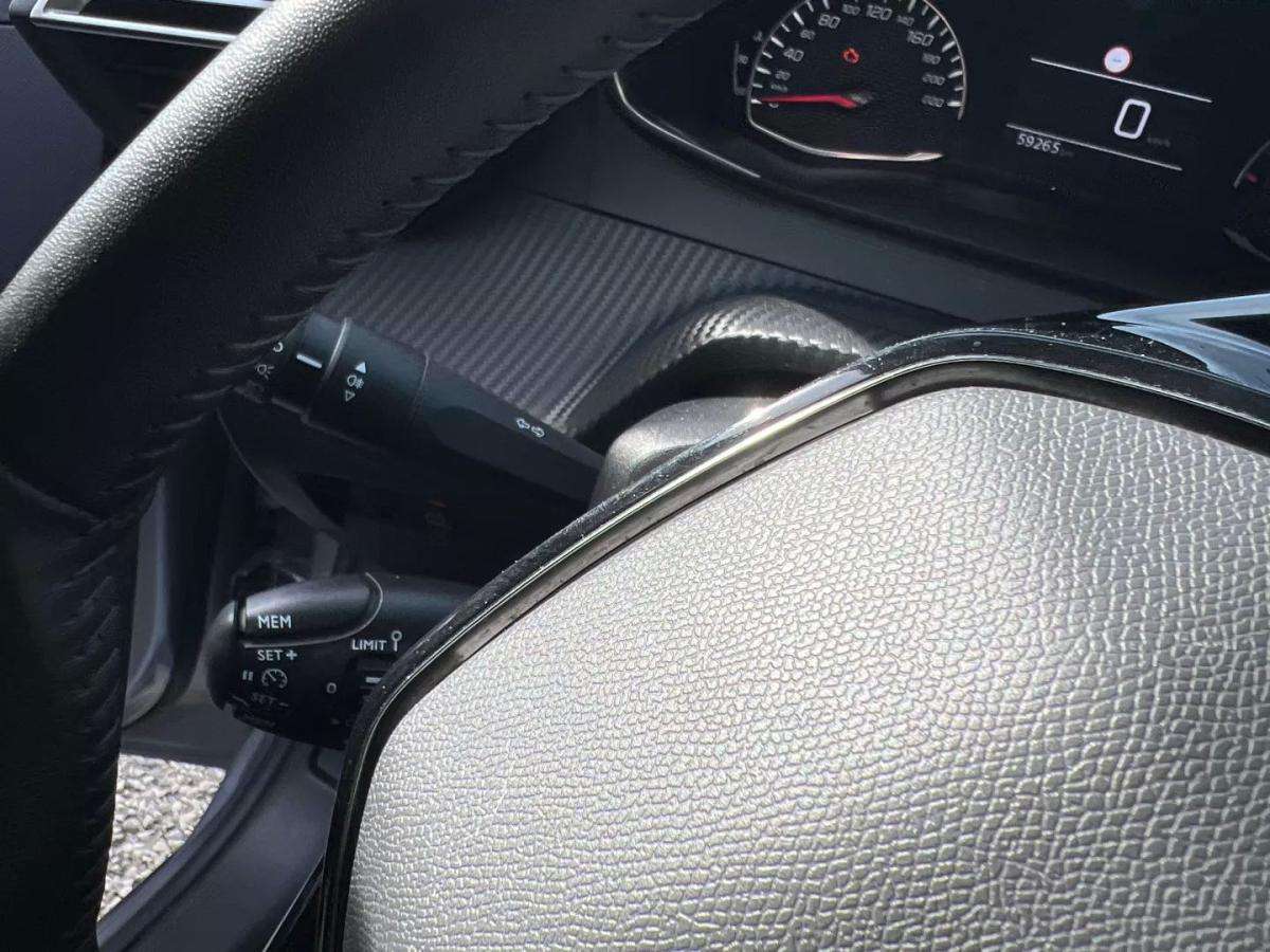 peugeot-208-2022-diesel-1499cc
