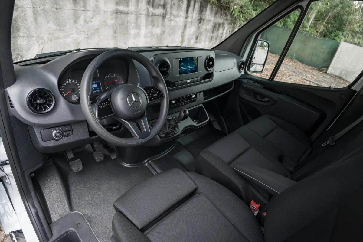 mercedes-benz-sprinter-317-cdi-2021-diesel-1950cc