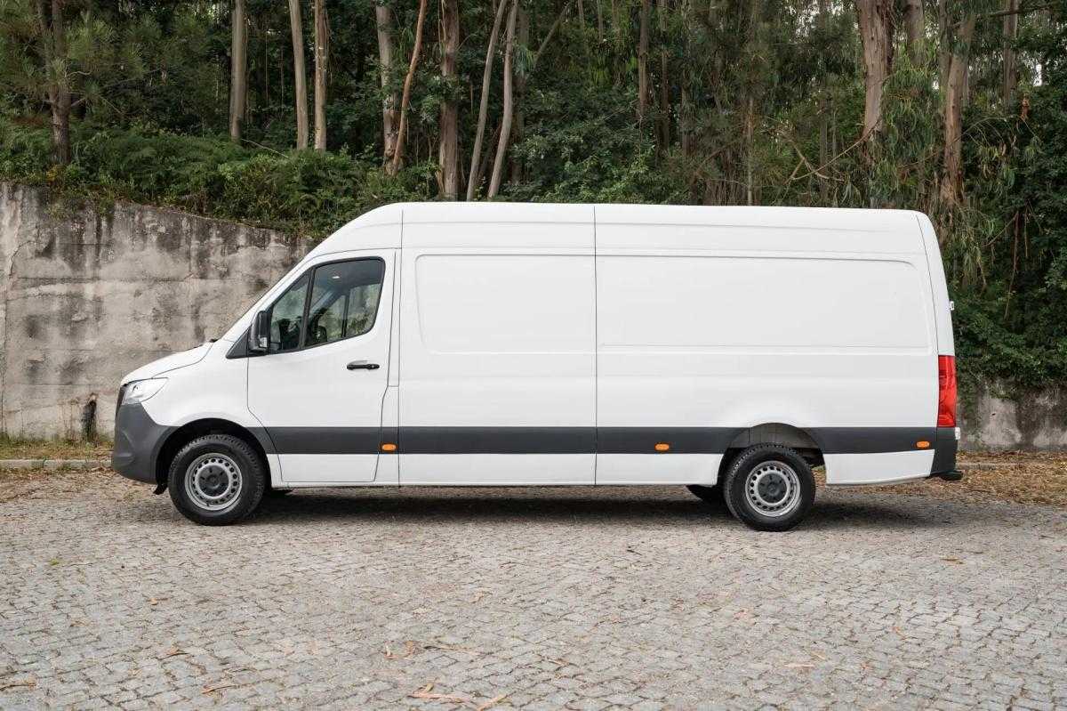 mercedes-benz-sprinter-317-cdi-2021-diesel-1950cc